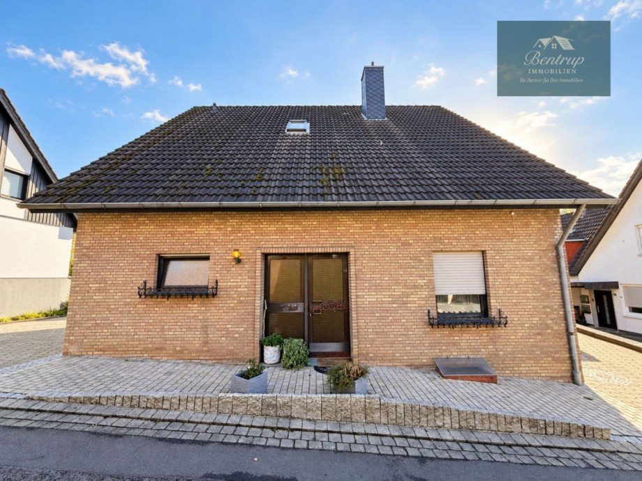 Frontansicht der Immobilie Einfamilienhaus Georgsmarienh�tte