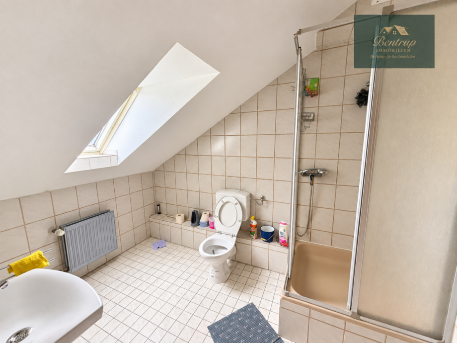 Badezimmer Dachgeschoss Doppelhaush�lfte Selm