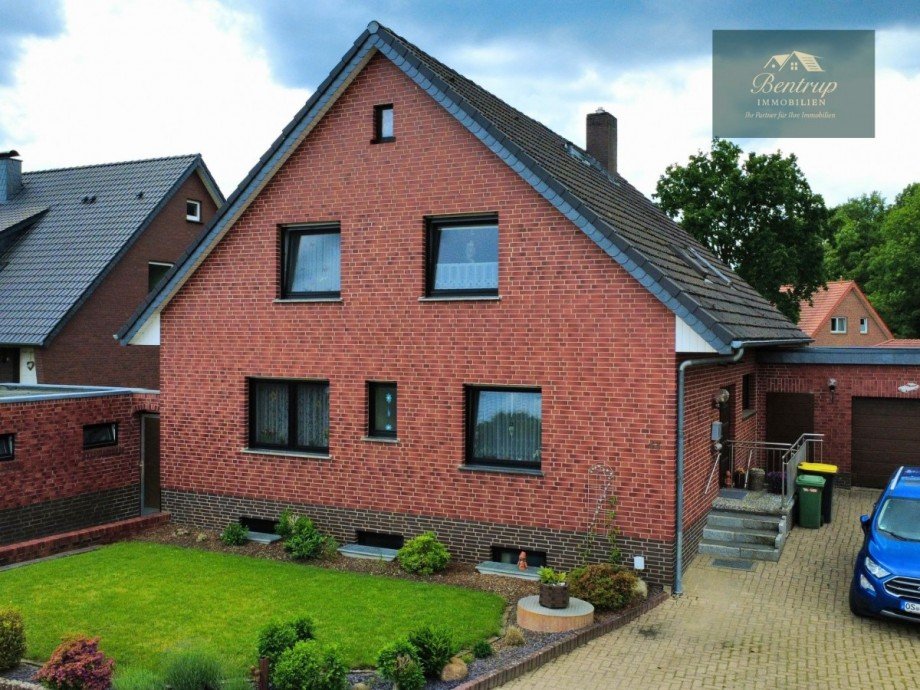 Au�enansicht Front Einfamilienhaus Ostercappeln