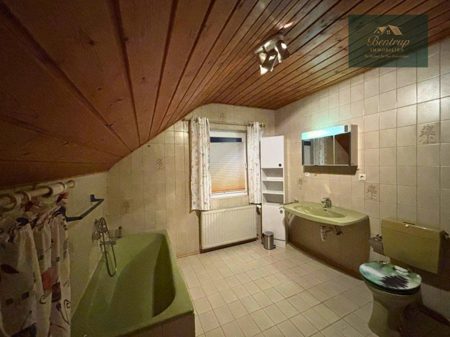 Badezimmer Dachgeschoss Einfamilienhaus Saerbeck